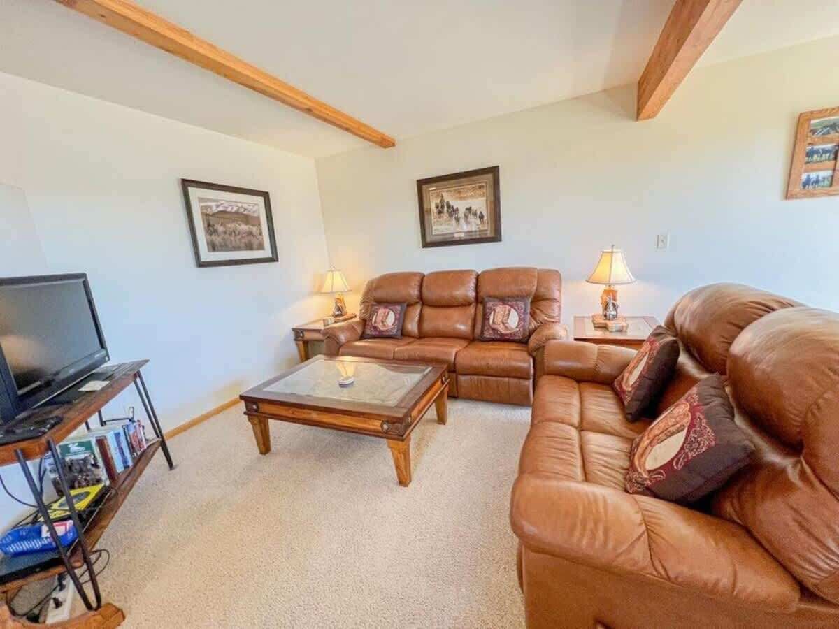 TV connectée, lecteur de DVD, espaces bureaux