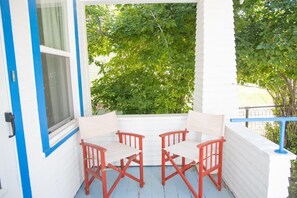 Terrace/patio - Craftsman Cottage- In Town -Pet Friendly (Red Lodge)