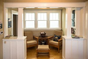 Interior - Craftsman Cottage- In Town -Pet Friendly (Red Lodge)