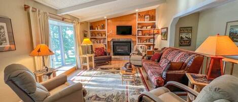 TV, fireplace, DVD player, table tennis