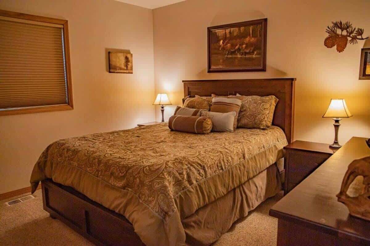 3 chambres, fer et planche à repasser, Wi-Fi gratuit, draps fournis