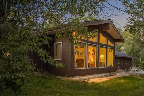 Find Tranquility in Rural Montana