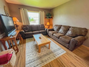 TV, DVD player, books, offices