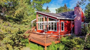 Exterior - Creekside Wolf Cabin- On The River- Close to Town (Red Lodge)