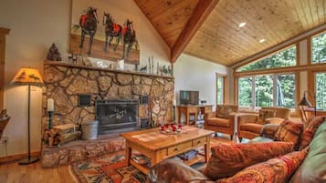 TV, fireplace, DVD player, offices