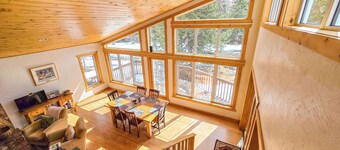 Creekside Wolf Cabin- On The River- Close to Town