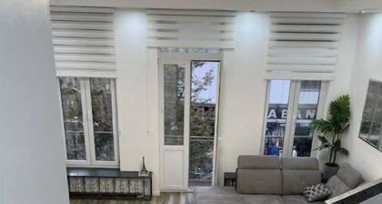 elegant duplex 2 minutes from the Gare du Nord