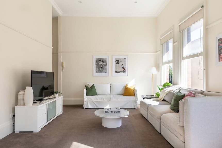 Oversized Artdeco Apartment W 4m High Ceilings - Camperdown