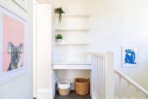 Interior - Oversized Artdeco Apartment w 4m high ceilings (Glebe)