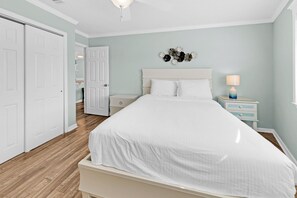 2 Schlafzimmer, BĂŒgeleisen/BĂŒgelbrett, WLAN, BettwĂ€sche