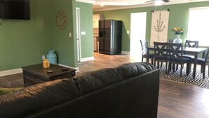 Living area - The Green House (Bowling Green)