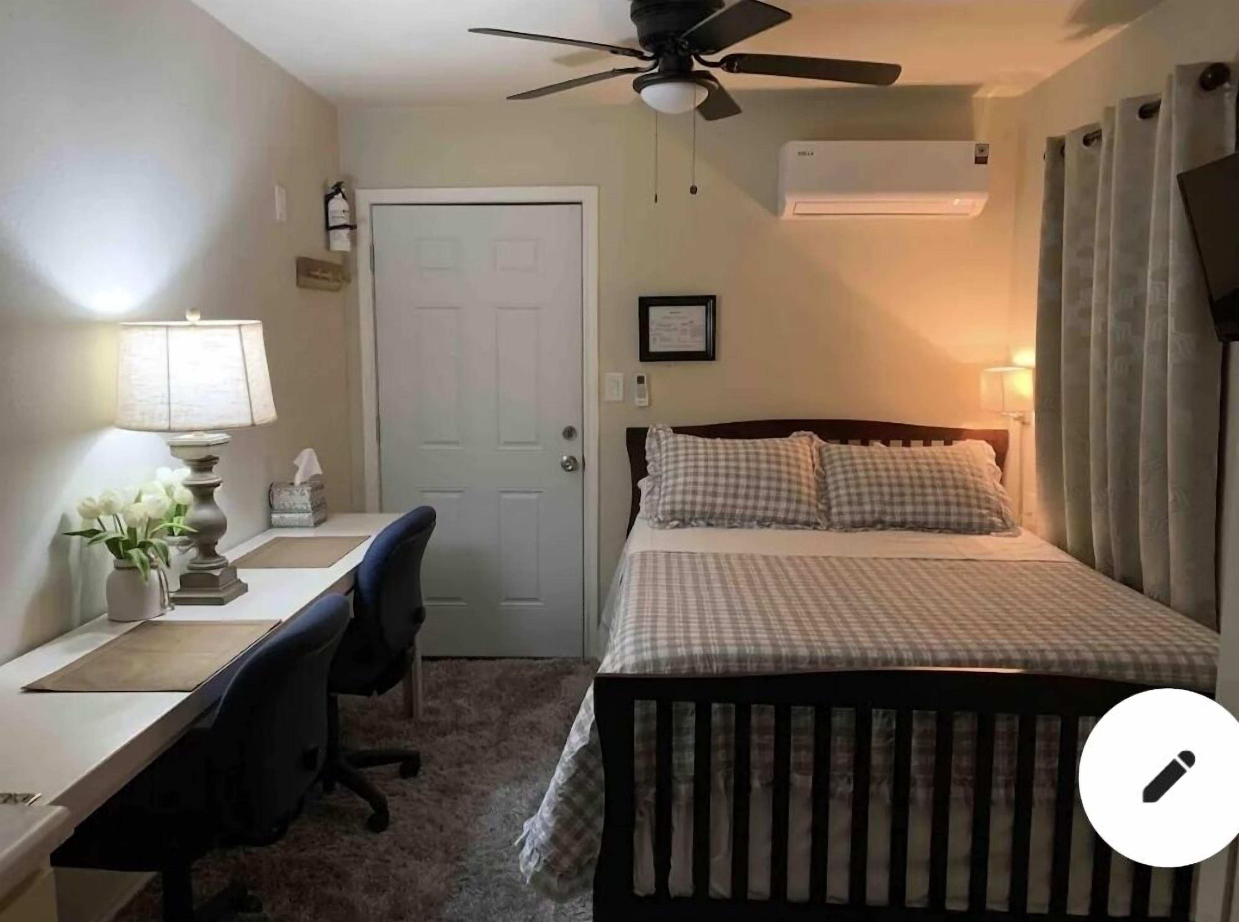 1 dormitori, planxa i posts de planxar, wifi gratuïta i roba de llit 