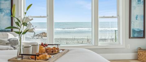 5 bedrooms, iron/ironing board, free WiFi, bed sheets