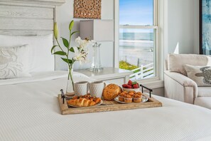 5 bedrooms, iron/ironing board, free WiFi, bed sheets