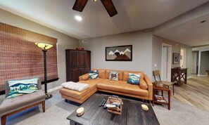 Smart TV, caminetto, Netflix, tavolo da calcetto