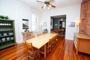Dining - The Convent (Cincinnati)