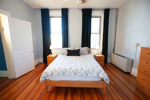 8 habitaciones, escritorio, tabla de planchar con plancha y wifi gratis 