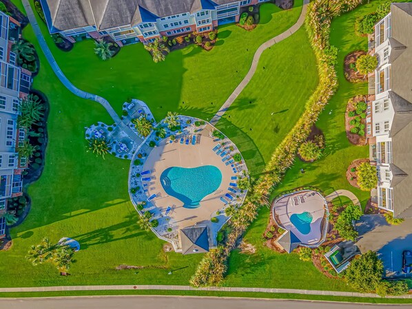 Exterior - Spacious 2 bed 2 bath Golf Course Condo - Perfect for 6-8 Guests!  Magnolia North Unit 201 (Myrtle Beach)