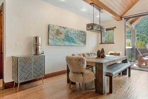 Outdoor dining - Luxury Penthouse Condo with Covered Parking - 2 Minute Walk to Cascade Lift (Vail)