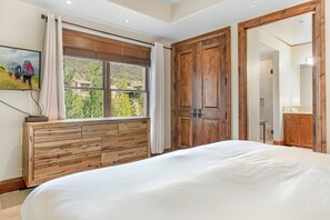 3 多间卧室、熨斗/熨衣板、WiFi、床单