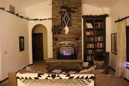 Christmas Ranch House w/Hot Tub - 30 min from ski resort!