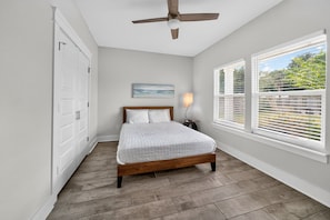 4 bedrooms, iron/ironing board, free WiFi, bed sheets