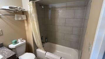 Iron/ironing board, free WiFi, bed sheets