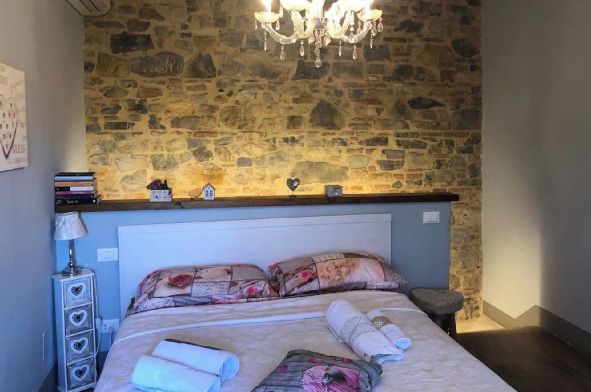 2 camere, ferro/asse da stiro, Wi-Fi gratuito, lenzuola