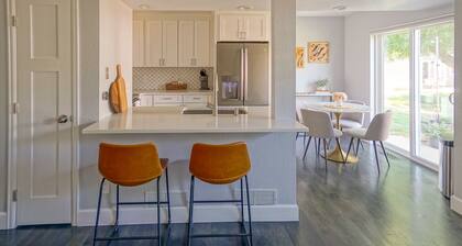 Comfy Cute Condo - entire home