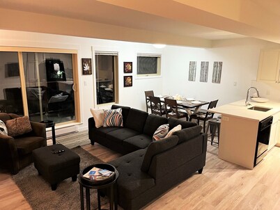 Renovated 3 bedroom condo, lower village, steps from the gondola and Toby pool.