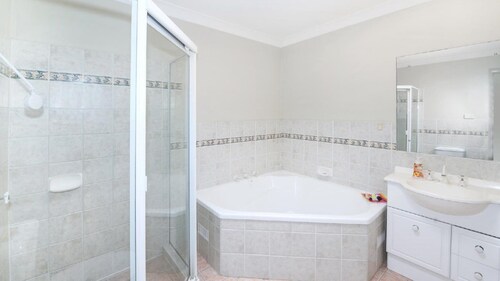 Watermark Apartments - Close to the Beach