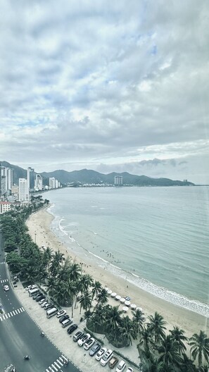 On the beach - Family 2 Bedroom Sea view (Nha Trang)