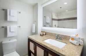 Shower, hair dryer, towels - Marriott's Kauai Beach Club 2BR Oceanview Suite (Lihue)