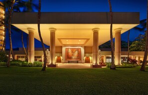 Unclassified image, 2 of 13, button