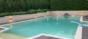 Country property with covered terrace and large swimming pool