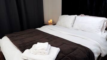 1 bedroom, in-room safe, iron/ironing board, free WiFi