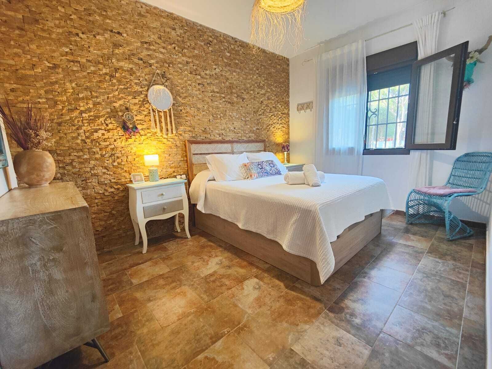 4 dormitorios, tabla de planchar con plancha, wifi y ropa de cama