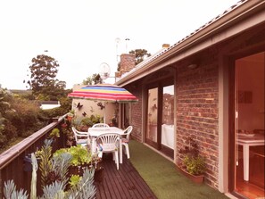 Outdoor dining - Private. Peacefull. Perfect. Garden Route (Knysna)