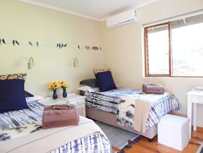 2 Schlafzimmer, Zimmersafe, Schreibtisch, Bügeleisen/Bügelbrett