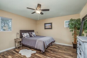 2 soverom, strykejern/-brett, wi-fi (inkludert) og sengetøy