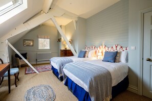 5 Schlafzimmer, Bügeleisen/Bügelbrett, Internetzugang