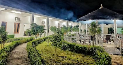 DTR Jungle Hideaways