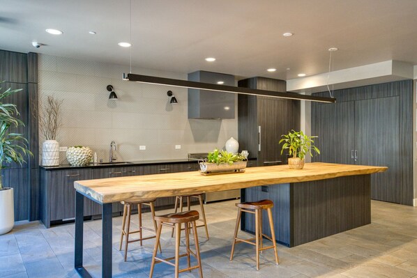 Dining - Deluxe San Mateo 1BR w/ Pool, Gym & W/D, nr Caltrain, by Blueground (North Bay)