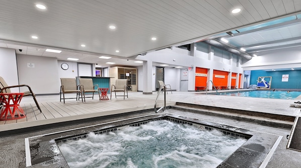 Innenpool, beheizter Pool