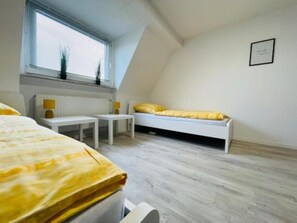 3 bedrooms, WiFi - Vacation apartment 86 sqm - with 3 beds for a total of 6 guests (Hagen)
