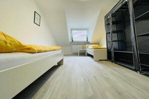 3 bedrooms, WiFi - Vacation apartment 86 sqm - with 3 beds for a total of 6 guests (Hagen)