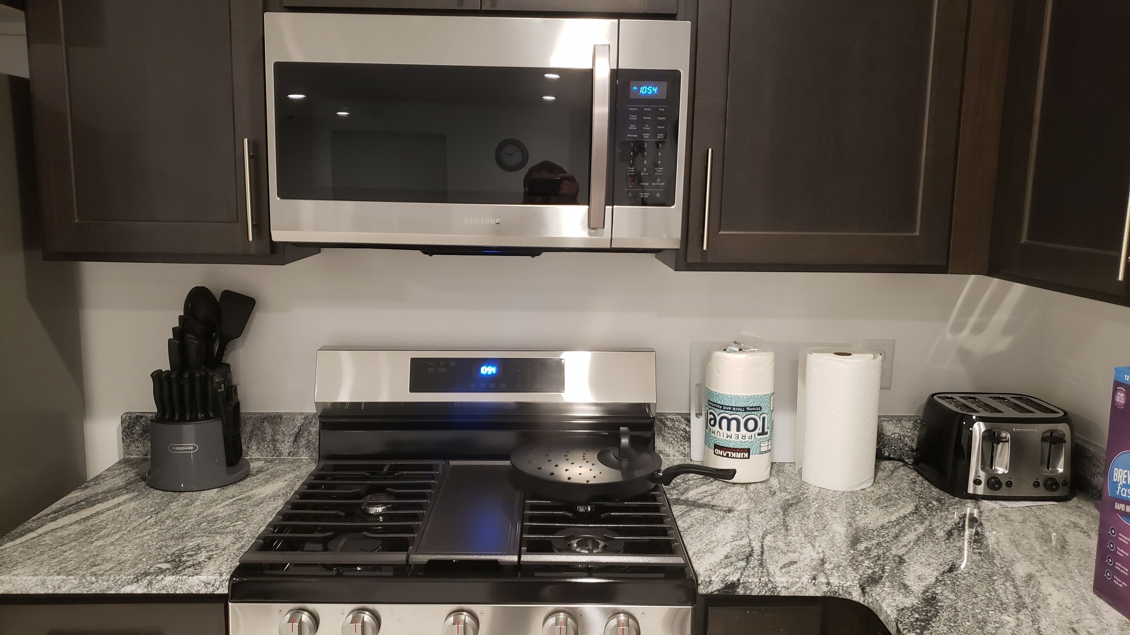 冰箱、微波炉、烤箱、炉灶