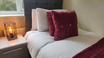 3 bedrooms, iron/ironing board, free WiFi