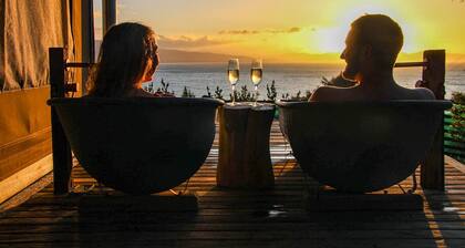 Tent Korimako - Luxury Eco Glamping with your own electric Buggy