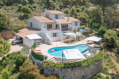 Bellevue, breathtaking, heatable pool, airconditioning in Provence